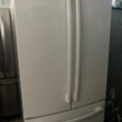 GE French  Door Refrigerador (Water And Ice)