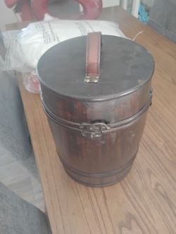 Vintage wine barrel with latches make offer$