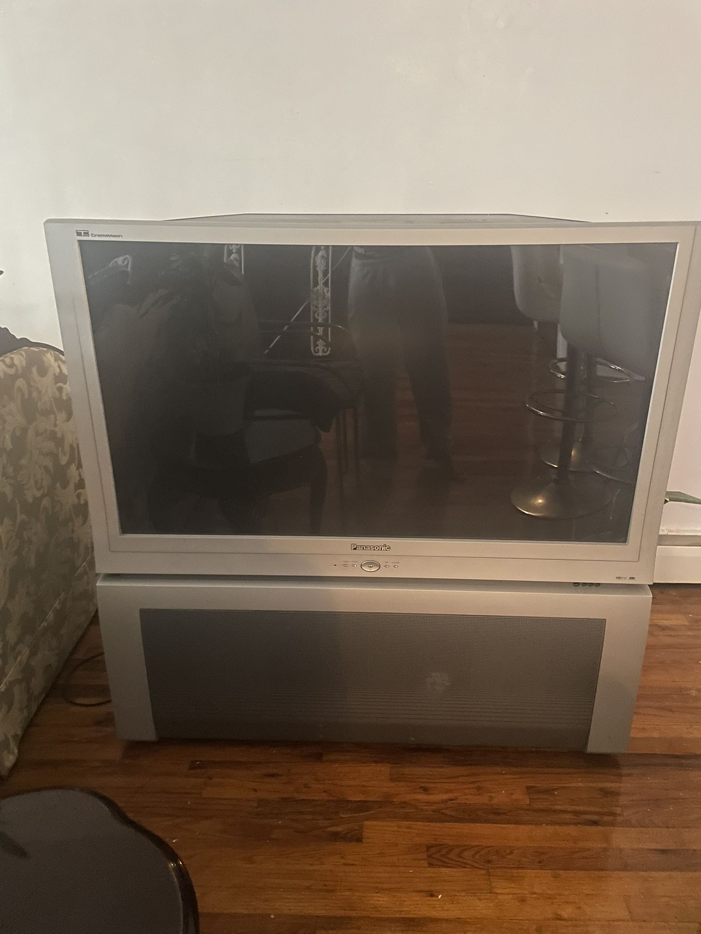 Panasonic Projection Tv 2004 Model 