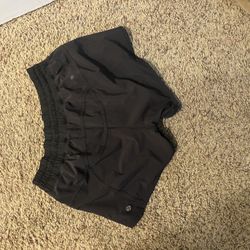 lulu exercise shorts 