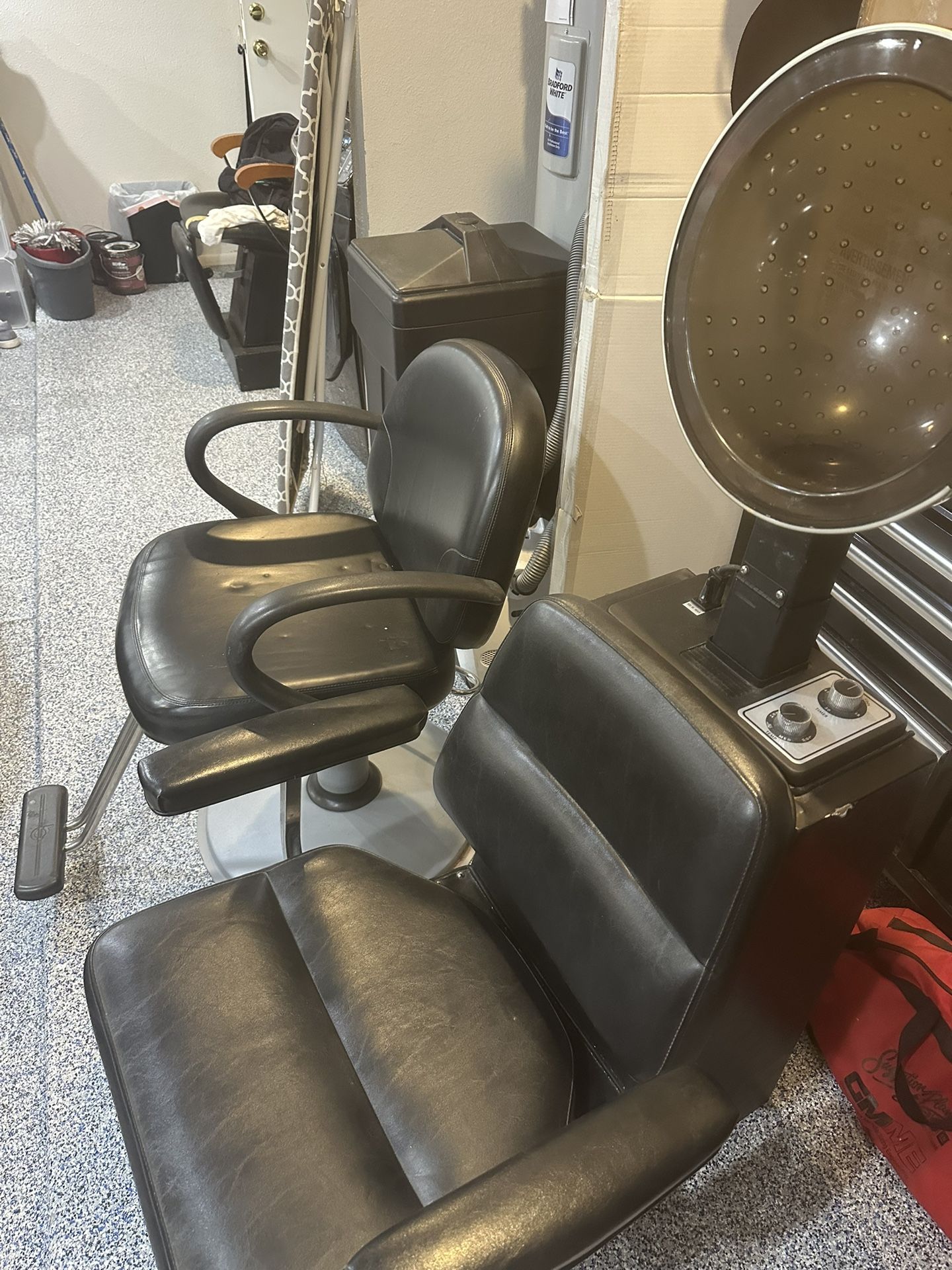 Professional Salon Chair Working Great