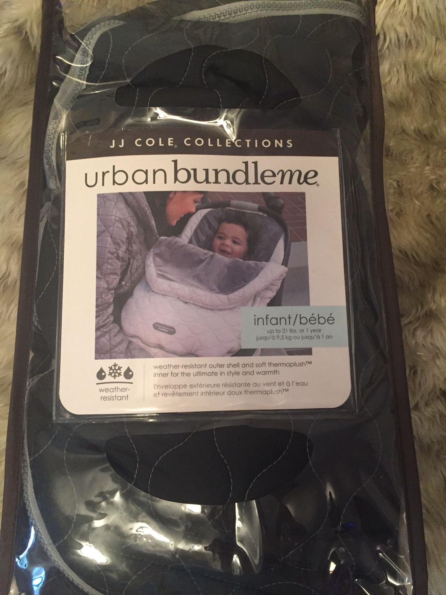 CAR SEAT COVER- JJ COLE COLLECTIONS URBAN BUNDLEME- INFANT