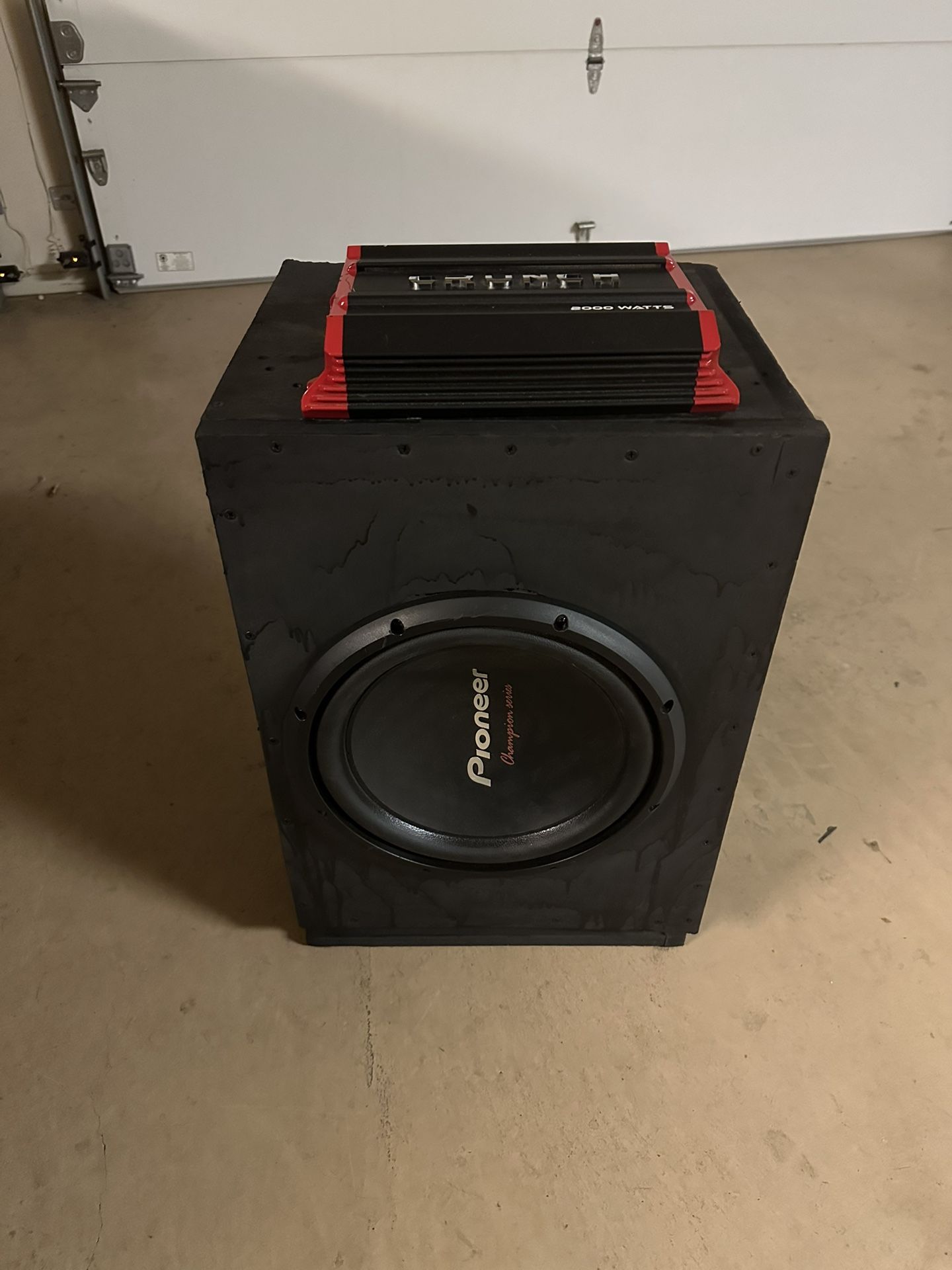 12” PIONEER CHAMPION SERIES SUB/AMPLIFIER COMBO 2000 WATTS!