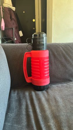 Aladdin Insulated Jug – Lids & Cups Included