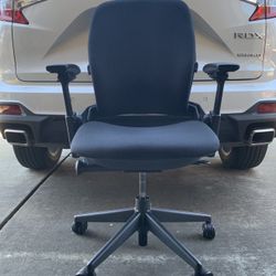 Steelcase Leap V2 Fully Adjustable Chair 