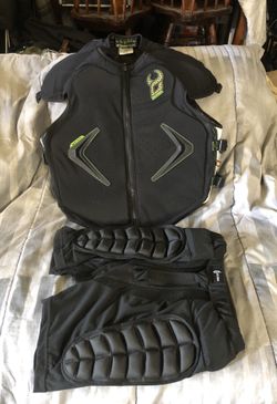 BRAND NEW Demon saves Hyper armor extreme sports wear men’s large