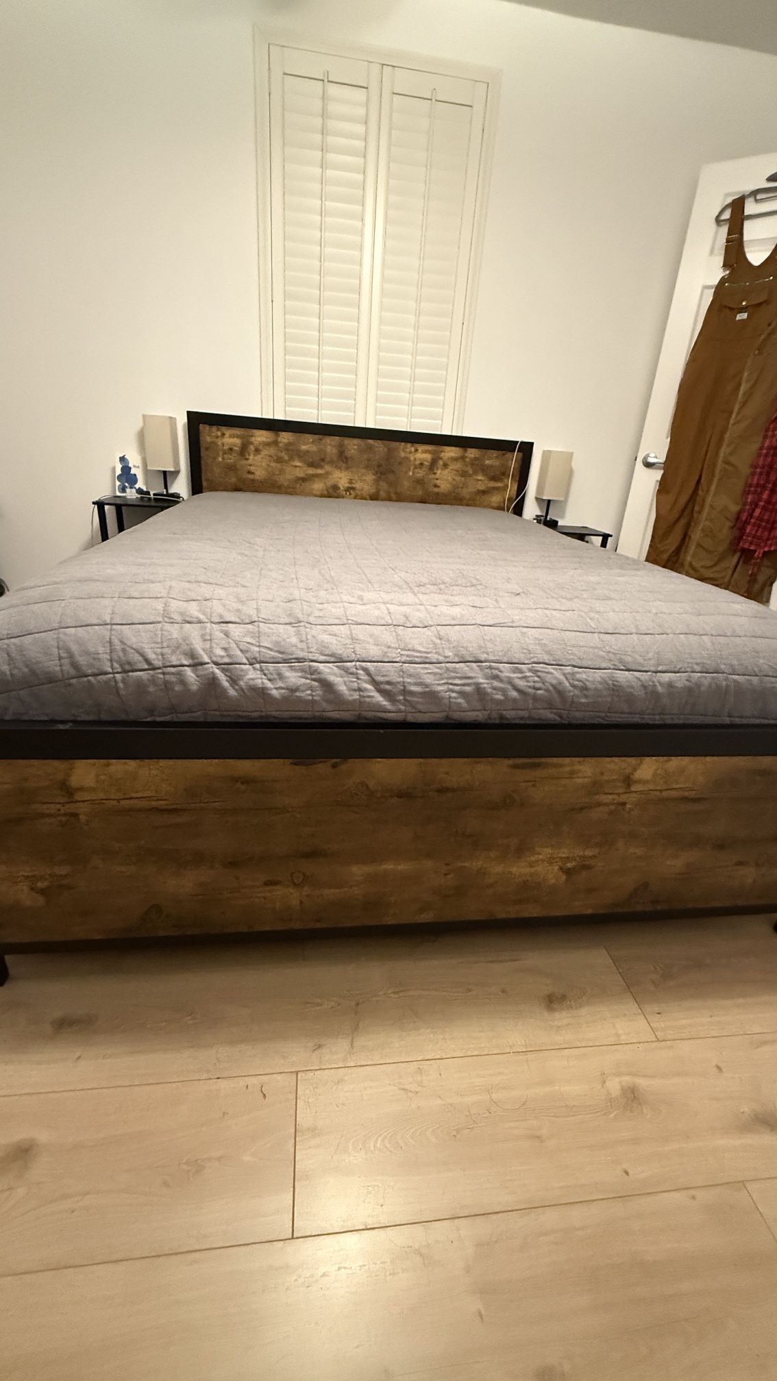 Bed Frame And Mattress 