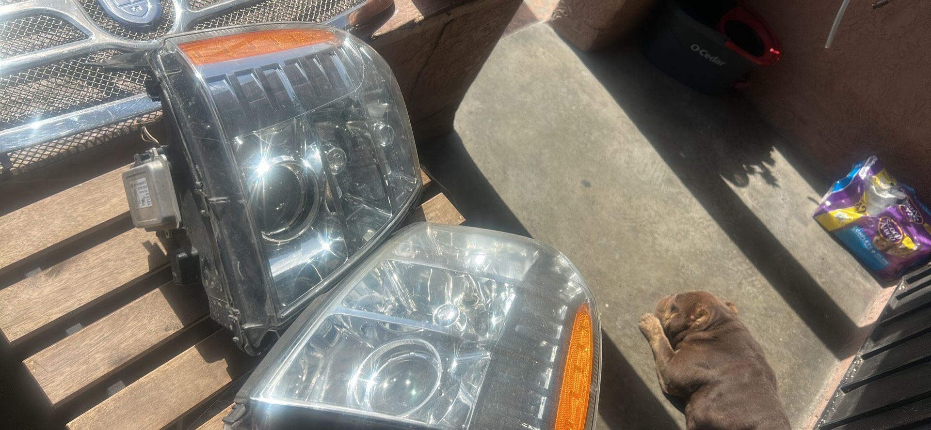 2007 Escalade Headlights