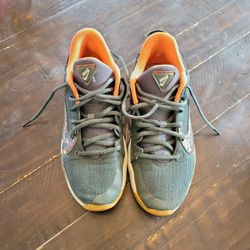 Nike Green Camo 6.5Y