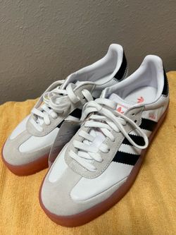 Samba Adidas women size 8