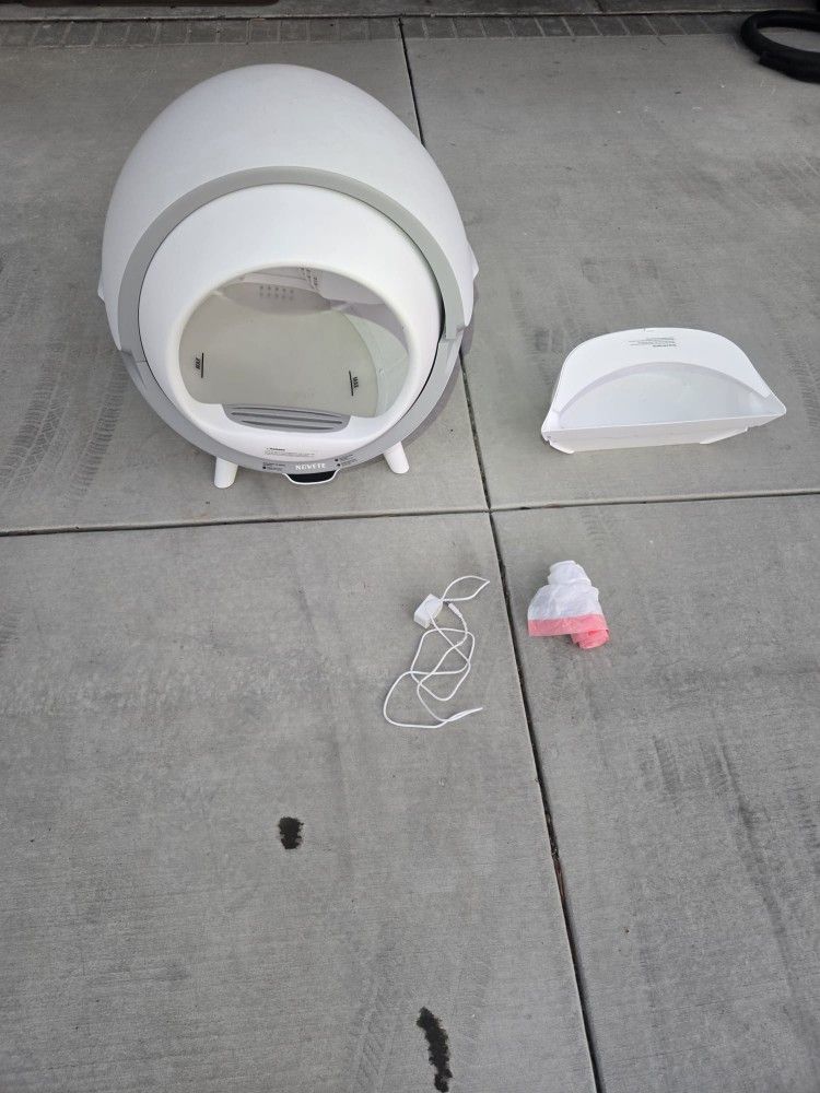 Cheffs Automatic Self-cleaning Cat Litter Box