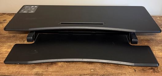 Standing workstation