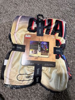 Throw blanket 60 inches X 50 inches new ///Cobija individual the Texas chainsaw nueva