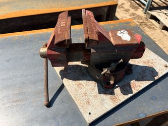 Bench vise