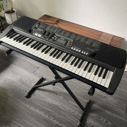 Casio Keyboard - CTK-700 - Stand included!