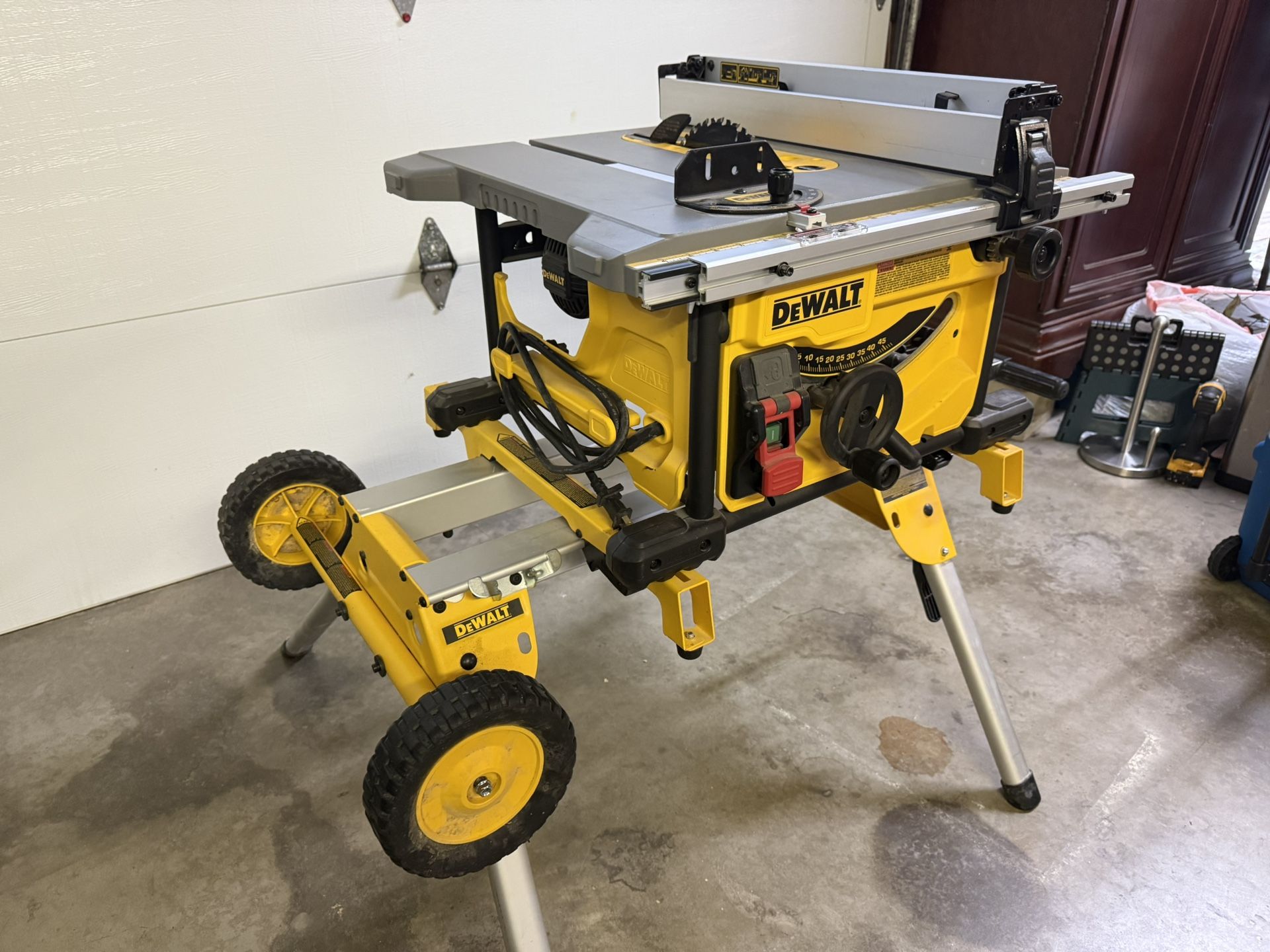 Dewalt Table saw With Rolling Stand 