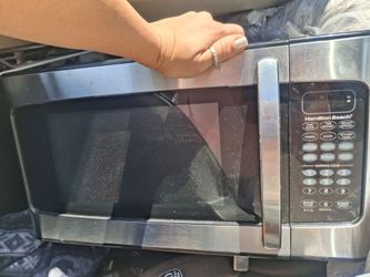 Hamilton Bay microwave