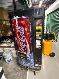 Soda can vending machine