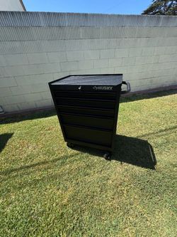 HUSKY 5 drawer…2 keys.. use for about a month…$250
