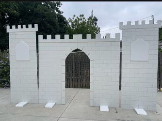 White Princess/ Prince Castle backdrop wall