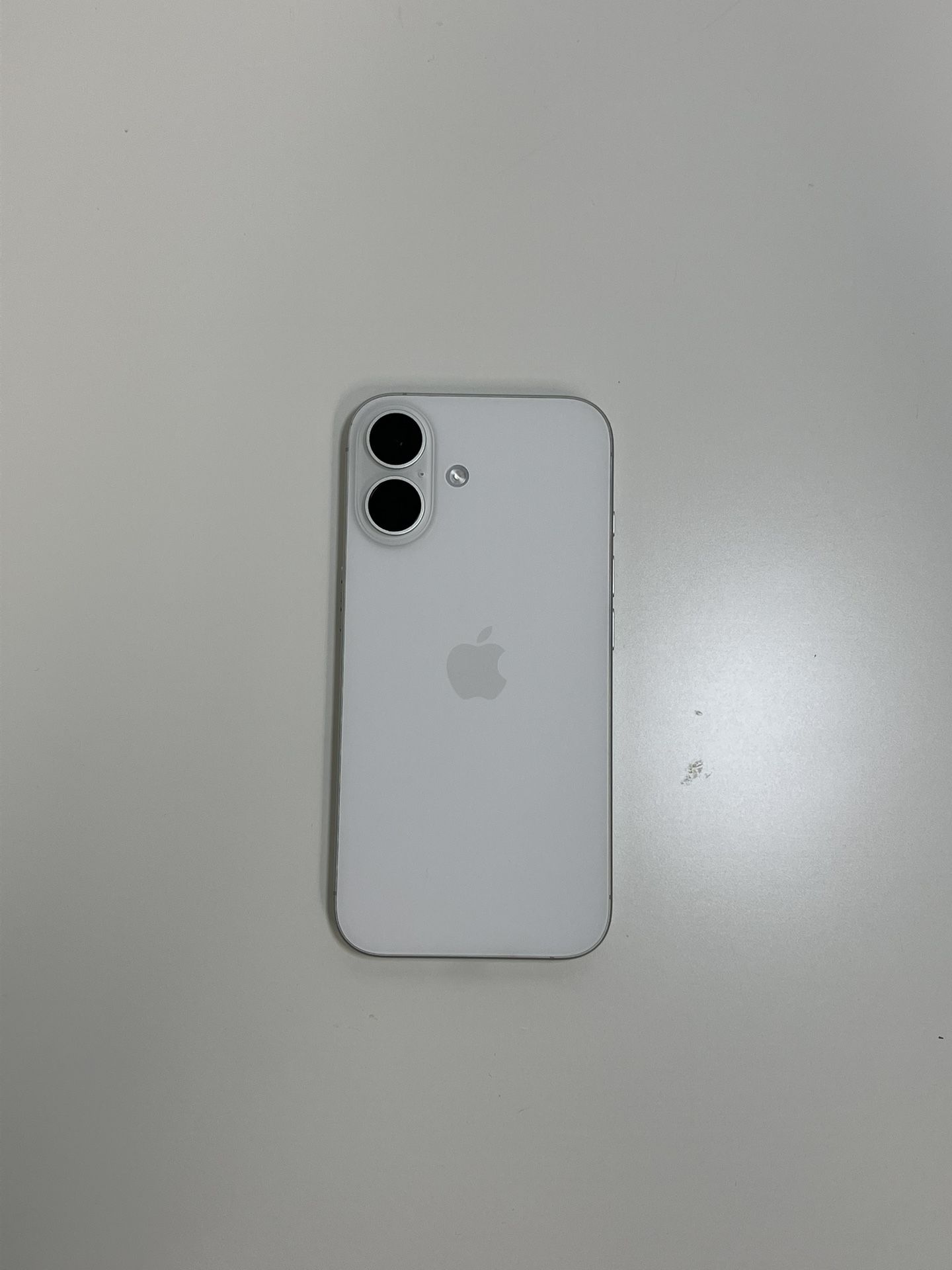 iPhone 16 - AT&T/Cricket - 128GB