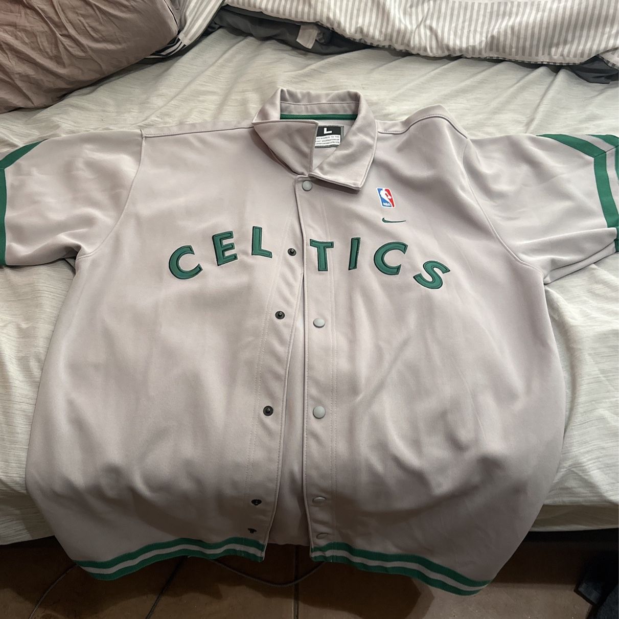 Vintage XL Nike Boston Celtics warmups Shooting Shirt for Sale in Los  Angeles, CA - OfferUp