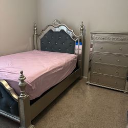 Queen bedroom set