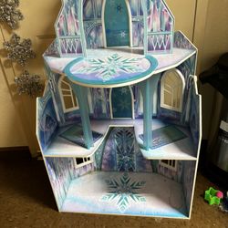 Frozen Doll House N Chair