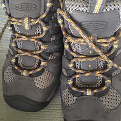 Keen Hiking Shoes 