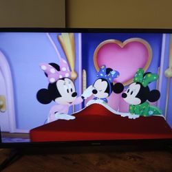 33 Inch Toshiba Fire TV  You Tube And More Comes With Remote 