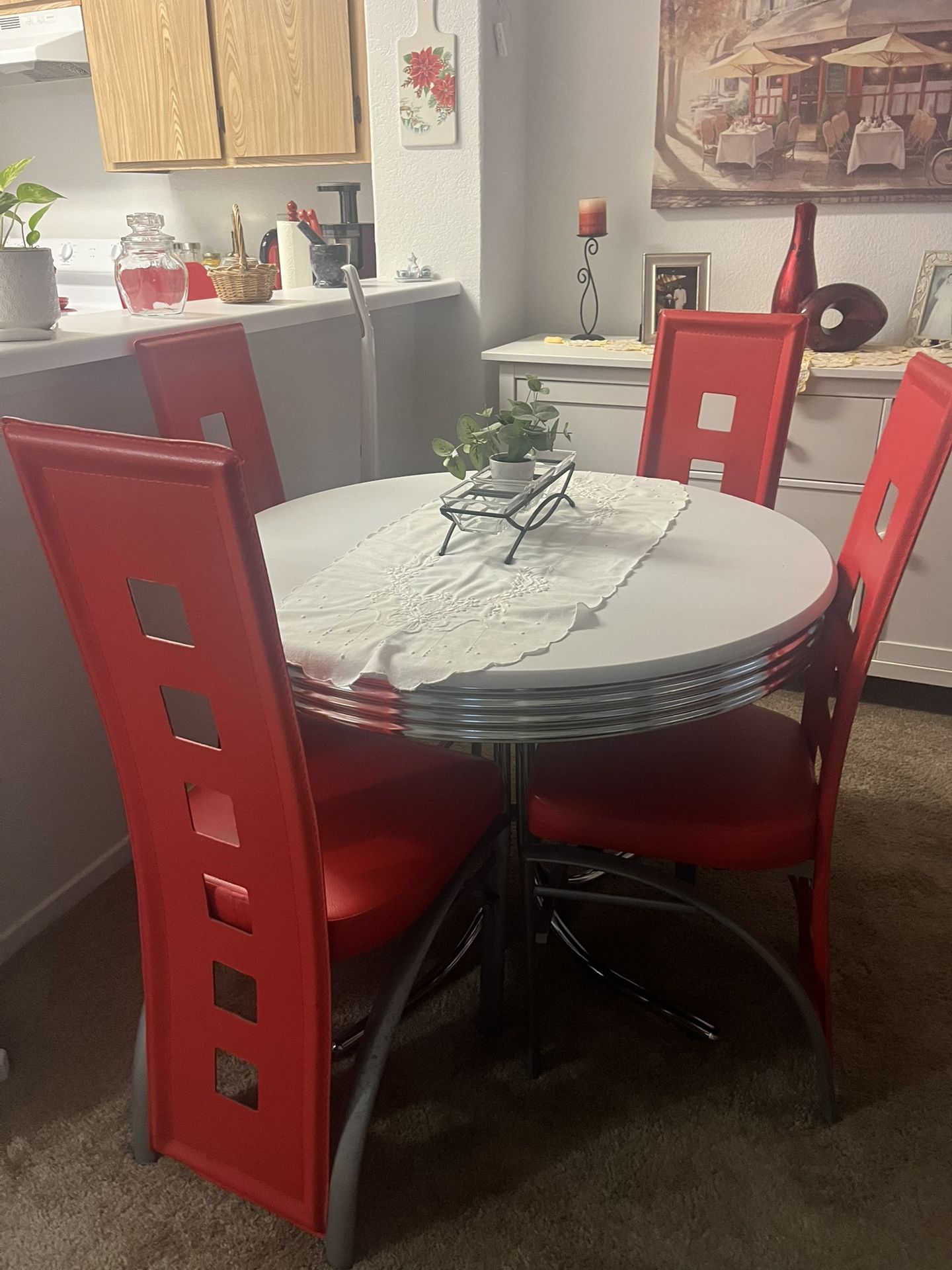 Table With 4 Chairs