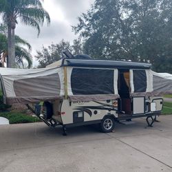 2017 Rockwood Premier