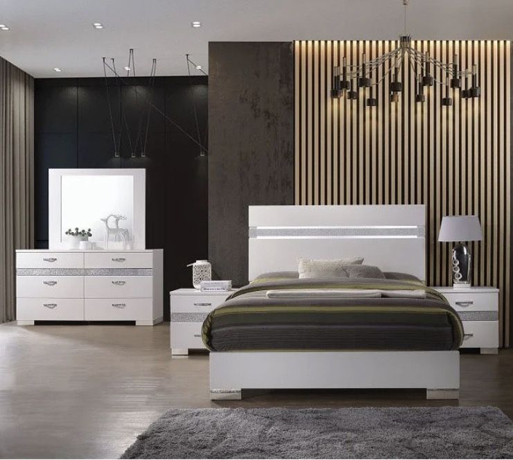 King Size Bed Used Like New.  Dresser & 2 Nightstands Included