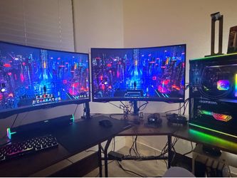 2  240Hz Samsung Odyssey G7 27”and 32” Curved Gaming Monitor – 1440p (2K)