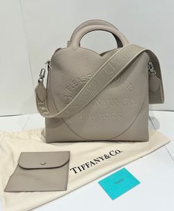 NEW Tiffany & Co - Large Return To Tiffany