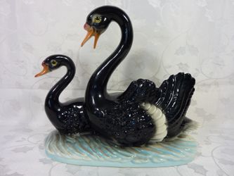 Vintage Pottery Black Swan TV Lamp (1950’s)