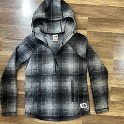 THE NORTH FACE - 1/2 Zip Pullover - Womens XS