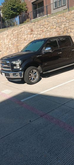 Ford F-150 Crew Cab Pickup Truck