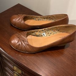 Xhilaration Women’s Brown Slip On Wedge 