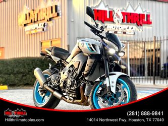 2025 YAMAHA MT-10