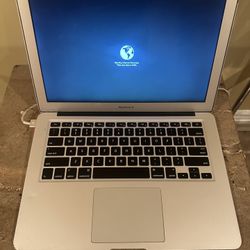 2017/18 MacBook Air 13 Inch 1.8Ghz i5 8GB 128GB Storage