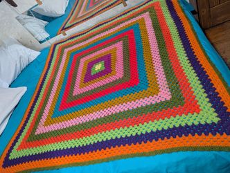 LG Vintage Crochet Afghan Blanket