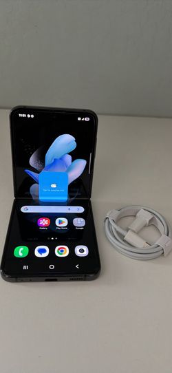 Samsung Z Flip4 5g. Like New And Unlocked! 