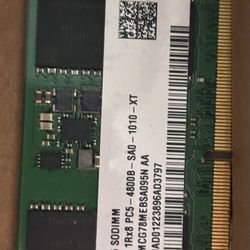 New SKHynix 16GB DDR5 5600MHz PC5-44800 262-Pins 1RX8 Laptop SODIMM Memory Ram