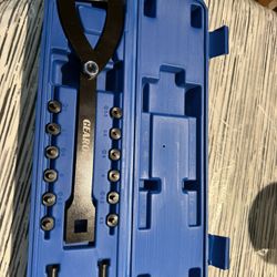 15PCS Universal Pulley Holder Tool Kit, 1/2-inch drive ratchet Adjustable Spanner Wrench with Variable Pins 3.5mm, 4mm, 4.5mm, 5mm, 6mm, 6.5mm and 10m