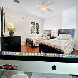 Designer Bassett Bedroom Set Two Twin Beds With Serta New Mattresses