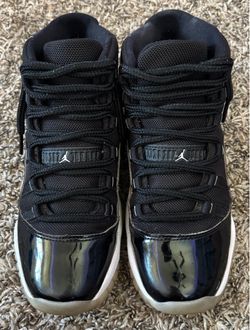 Jordan 11 72-10 Black/White | Women’s 7.5 / 6Y |