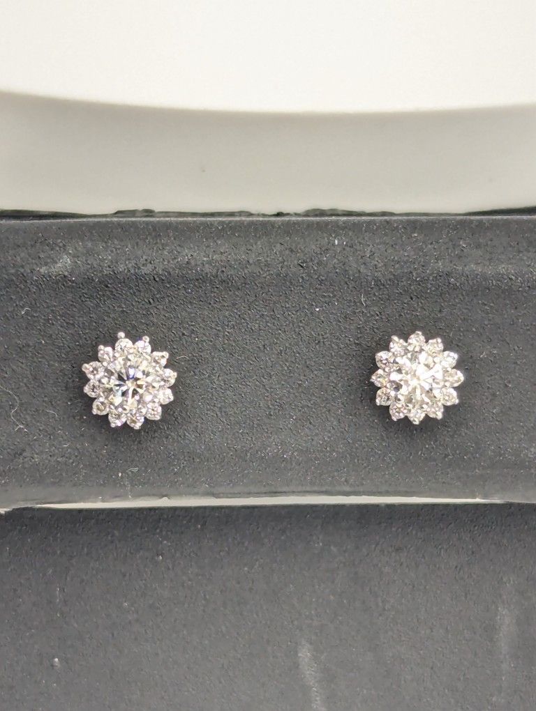 14kt Real Gold Lab Grown Diamond Certified Flower Stud Earring