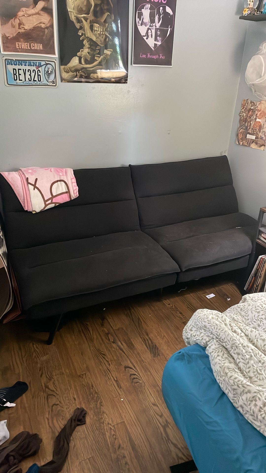 Black Futon