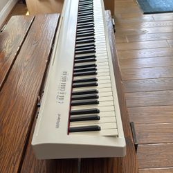Roland FP-30 Digital Piano